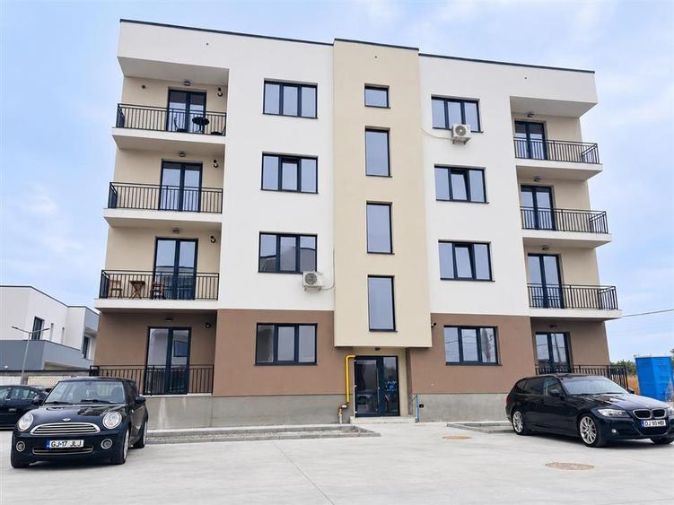 Apartament cu 2 camere decomandat în Cârcea