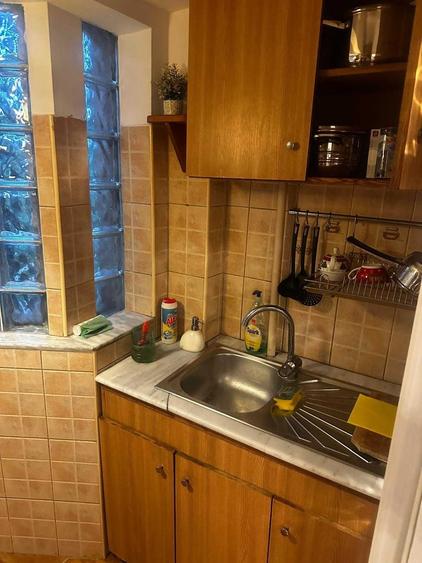 Apartament cu 3 camere decomandat în Sârbi