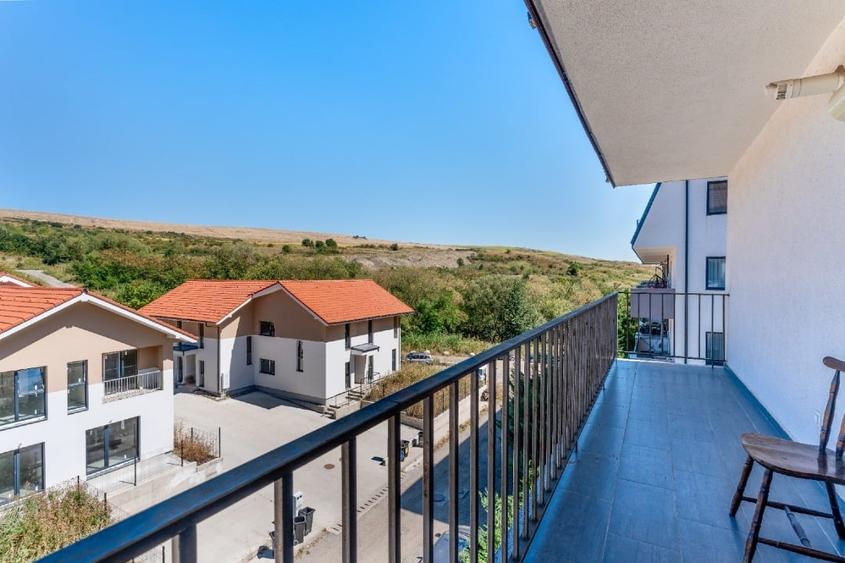 Apartament cu 2 camere semidecomandat, mobilat în Chinteni
