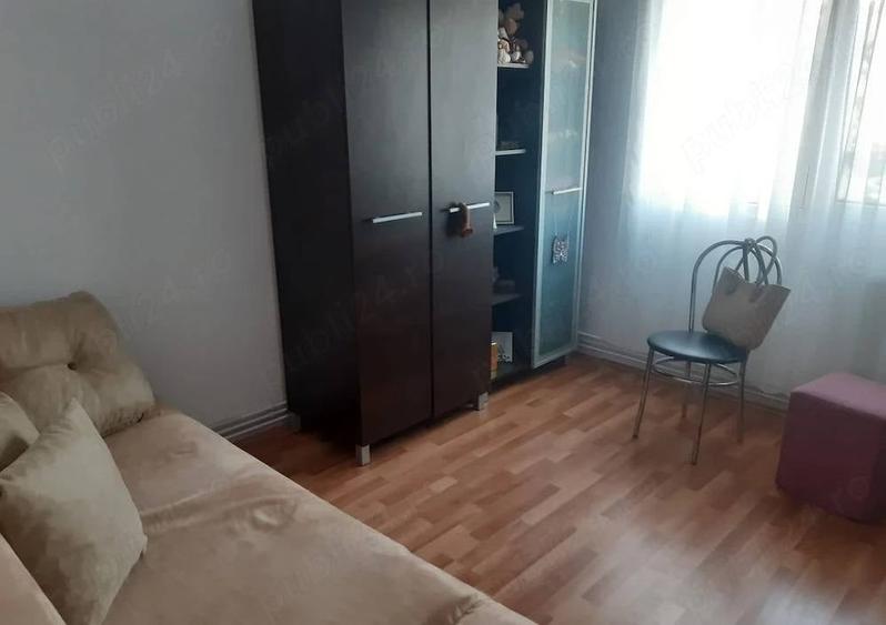Apartament 3 camere decomandat, balcon inchis, mobilat, zona Manastur - 2