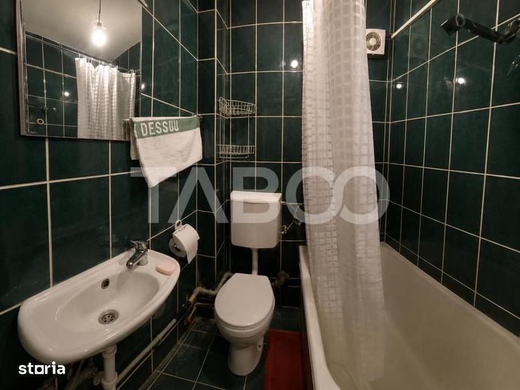 Apartament cu 3 camere semidecomandat în Țiglari