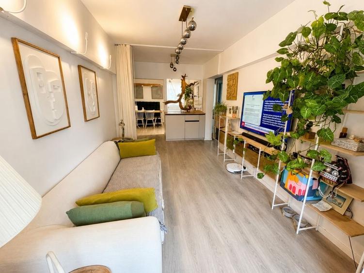 Apartament cu 3 camere decomandat în Giurgiului