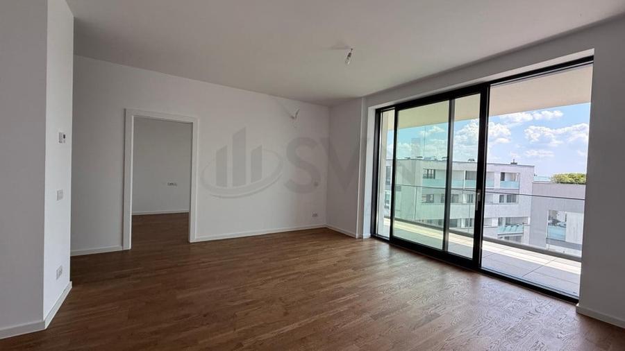 Apartament cu 3 camere semidecomandat în Nord