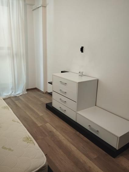 Apartament cu 2 camere decomandat în Apusului