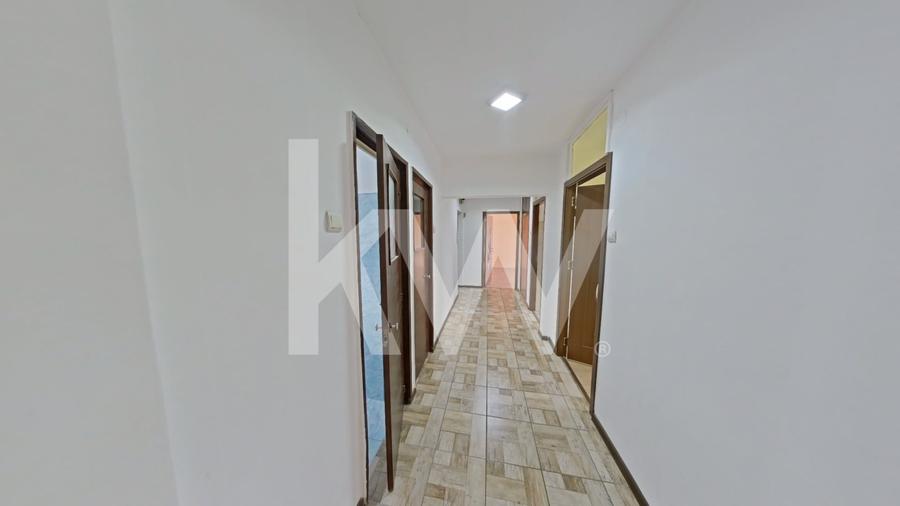 Apartament cu 3 camere decomandat în Calea București