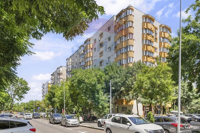 Apartament cu 4 camere decomandat în Sebastian