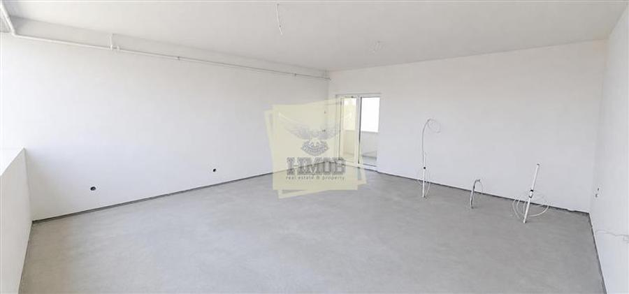 Penthouse cu 3 camere decomandat în Țiglari