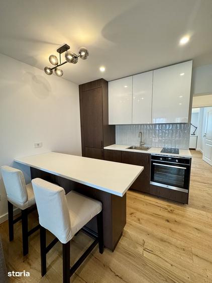 Apartament cu 3 camere decomandat în Intim
