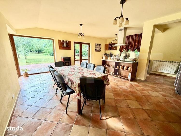 Casa 5 dormitoare, 300 mp, subsol, teren 2026 mp, zona Cetate - 13