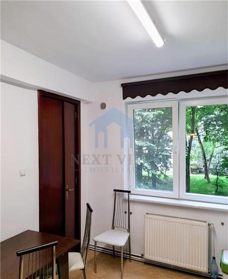Apartament cu 2 camere decomandat în Plopilor