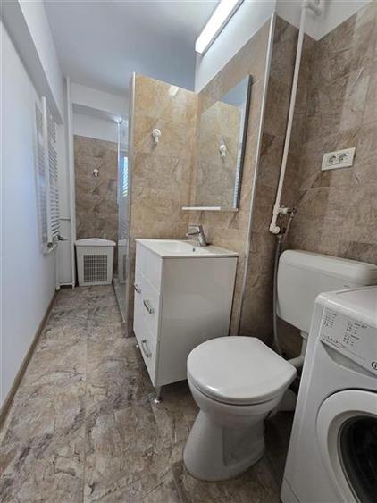 Apartament cu 2 camere decomandat, mobilat în Calea Victoriei
