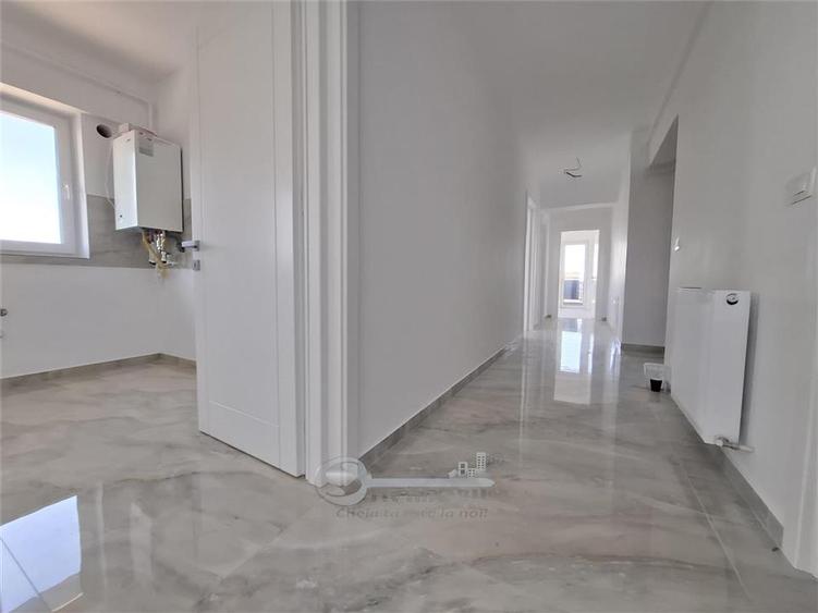 Apartament cu 3 camere decomandat în Galata