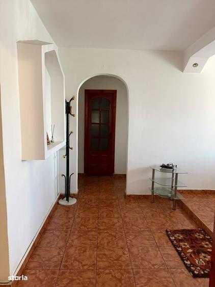 Apartament cu 4 camere decomandat în Central