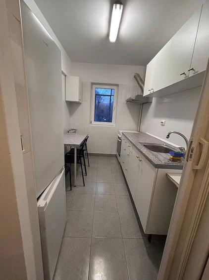Apartament cu 2 camere semidecomandat în Brâncoveanu