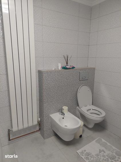 Casă cu 4 camere cu Teren 270 Mp în Războieni