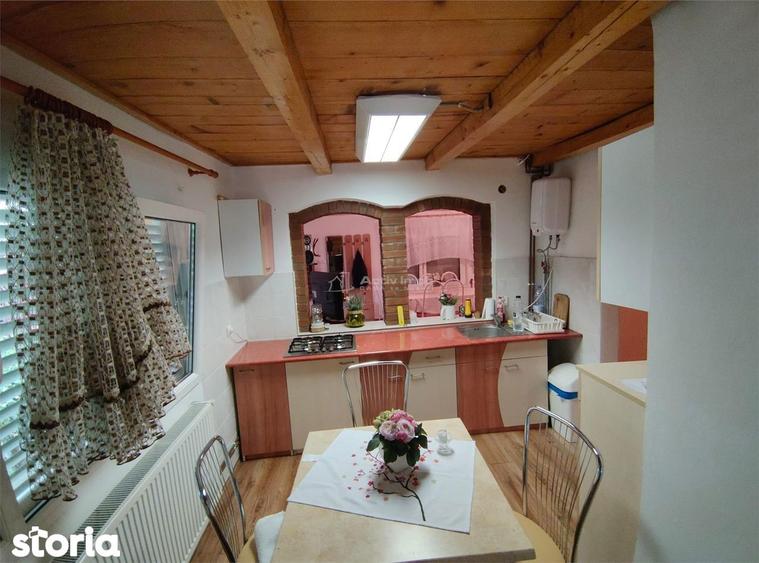 Casă cu 4 camere cu Teren 275 Mp în Popești