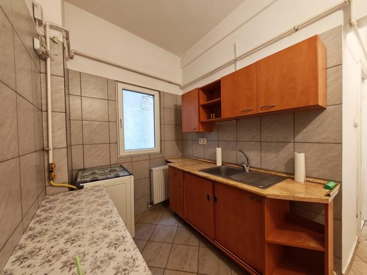 Apartament cu 2 camere decomandat în Știrbei Vodă