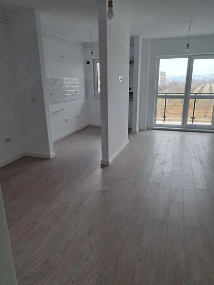 Apartament cu 3 camere decomandat în Galata