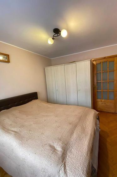 Apartament cu 4 camere decomandat în Exterior Vest