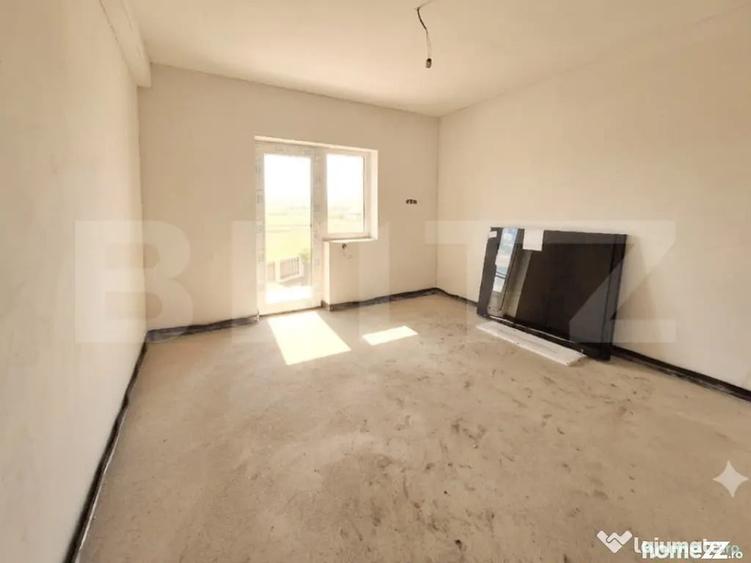 Casă cu 5 camere cu Teren 500 Mp în Jucu