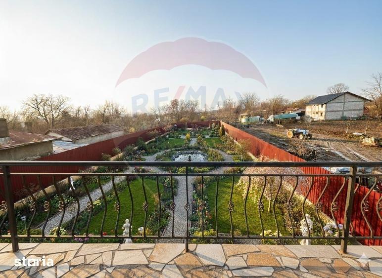 Casă cu 5 camere decomandat cu Teren 1300 Mp în Conțești