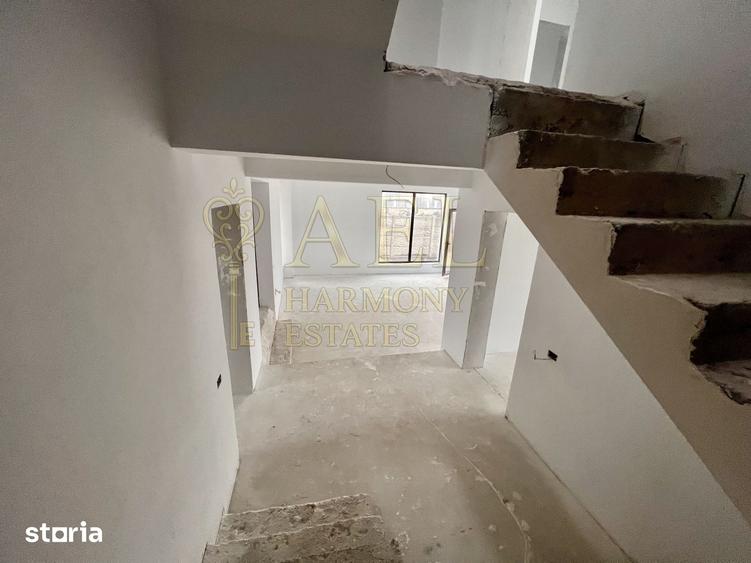 Casă cu 7 camere cu Teren 550 Mp în Ciorogârla