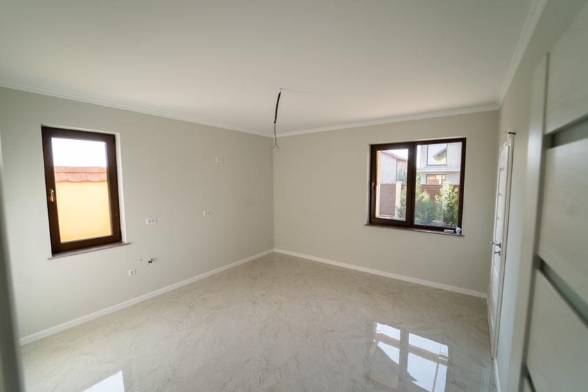 Casă individuală cu 4 camere cu Teren 400 Mp în Vânători
