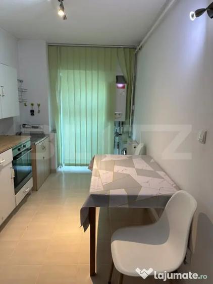 Apartament cu 2 camere decomandat în Central