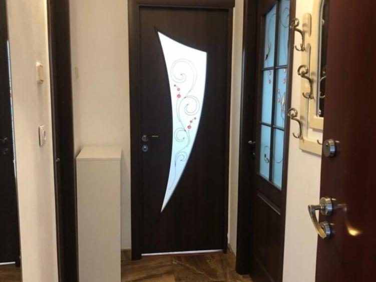 Vtan mall etaj 1 din 4 - 9
