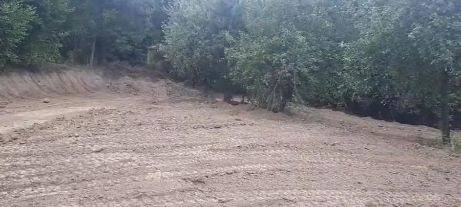 Teren de 2000 mp, în Central