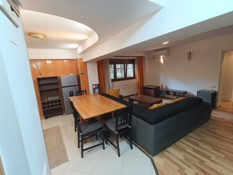 Apartament cu 2 camere semidecomandat, mobilat în Panduri