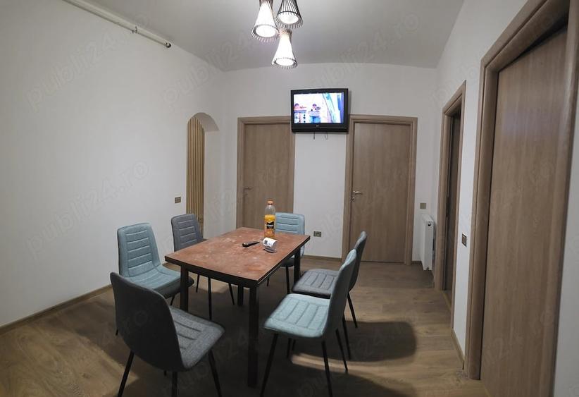 Apartament cu 4 camere decomandat în Central