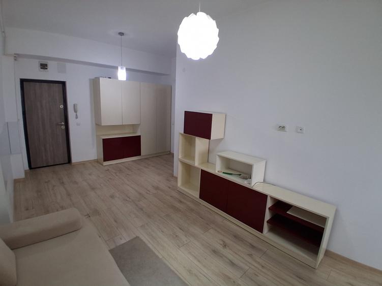 Apartament cu 2 camere semidecomandat, mobilat în Păcurari