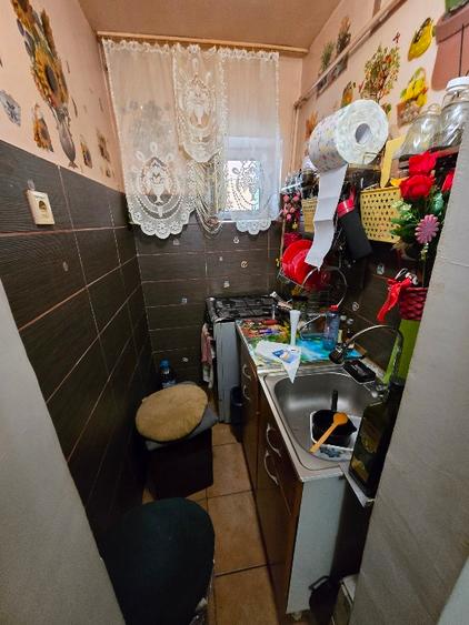 Apartament cu 2 camere decomandat în Războieni