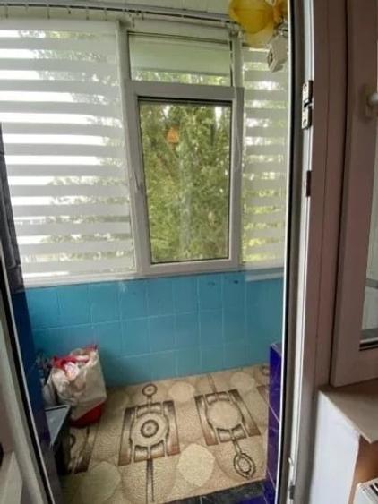Apartament cu 3 camere decomandat în Berceni