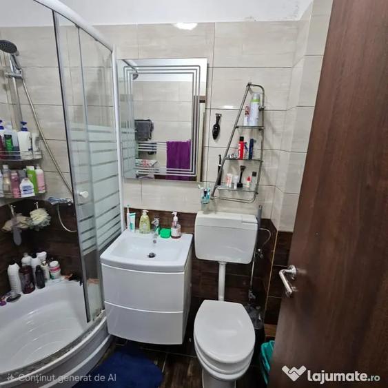 Apartament cu 3 camere decomandat în Berceni