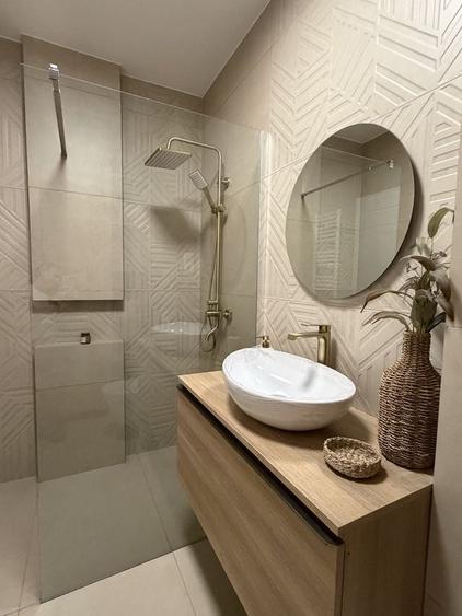 Apartament cu 2 camere decomandat în Florești