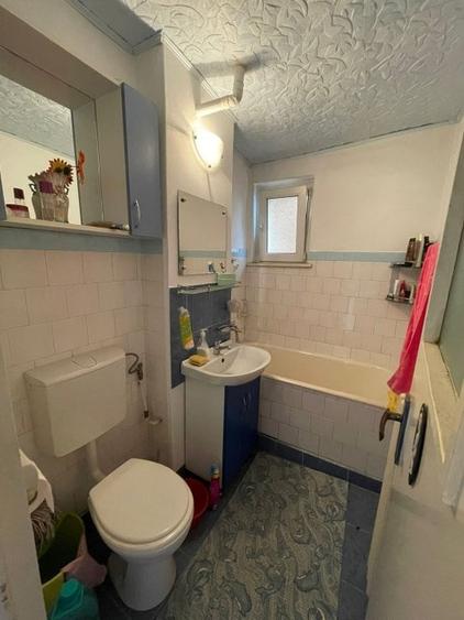 Apartament cu 2 camere decomandat, mobilat în Micro 4