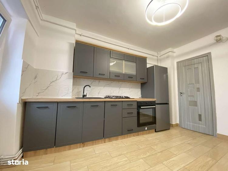 Apartament cu 3 camere în Păcurari