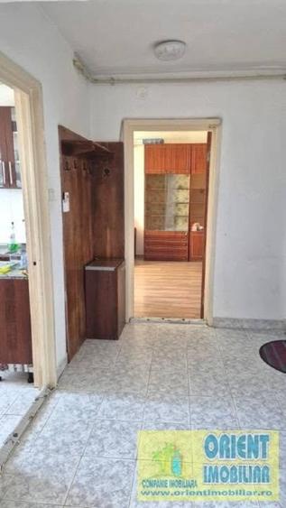 Apartament cu 2 camere decomandat în Casa de Cultură