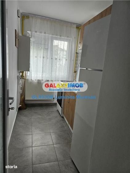 Apartament cu 2 camere semidecomandat, mobilat în Micro 6