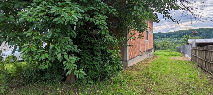 Casă individuală cu 4 camere cu Teren 2446 Mp în Manga
