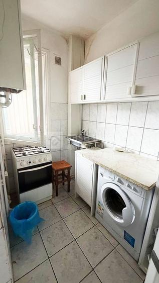 Garsonieră decomandată în Central