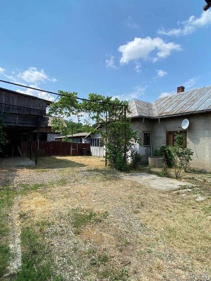 Casă cu 3 camere în Popeni
