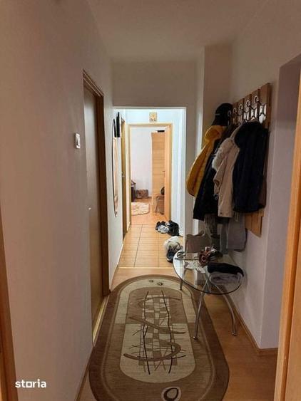 Apartament cu 3 camere în Vitrometan