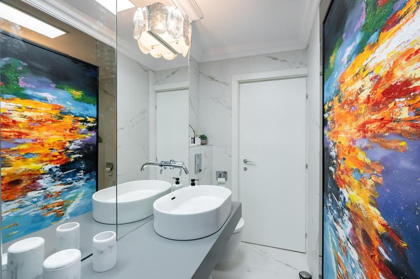 Apartament cu 4 camere decomandat, mobilat în Victoriei