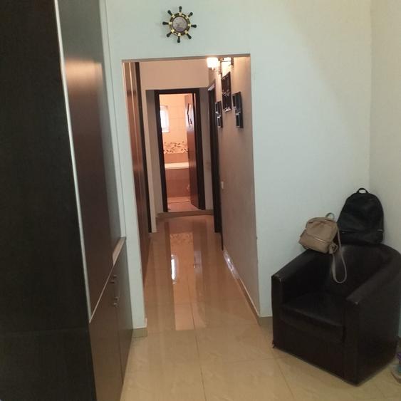 Apartament cu 3 camere decomandat în Rahova