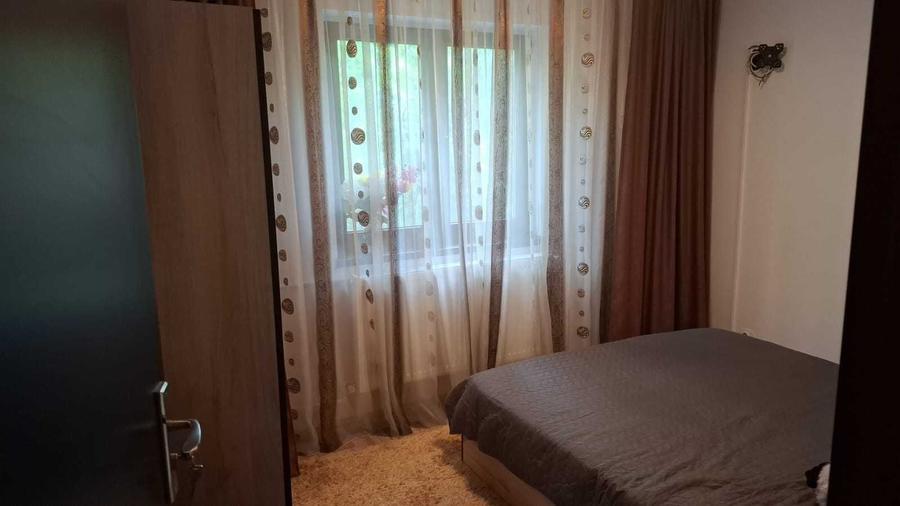 Apartament cu 2 camere semidecomandat în Berceni
