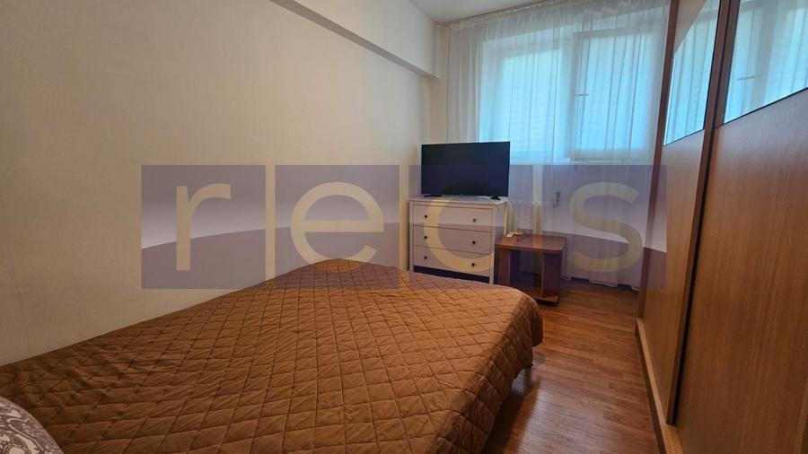 Apartament cu 3 camere decomandat, mobilat în Valea Oltului
