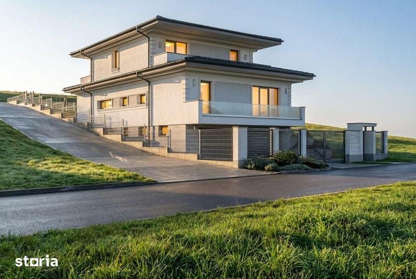 Casă cu 6 camere cu Teren 684 Mp în Central